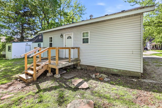1617 W Lee Street, Springfield, MO 65803