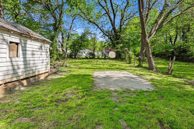 1617 W Lee Street, Springfield, MO 65803