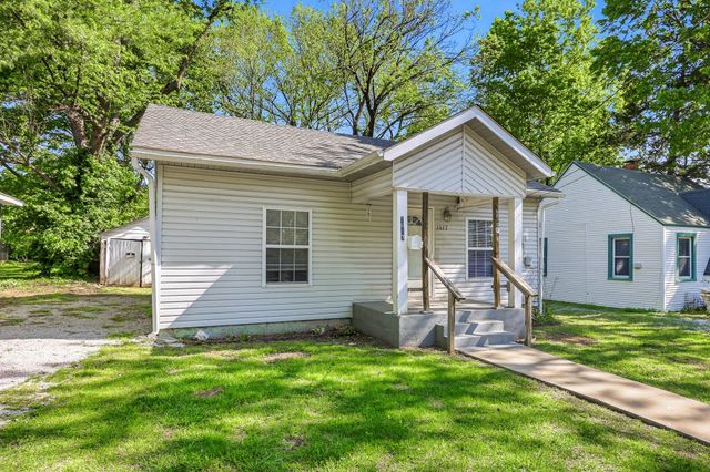 1617 W Lee Street, Springfield, MO 65803