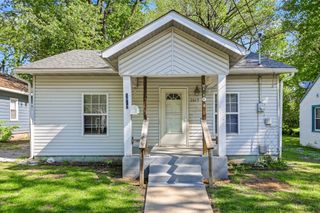 1617 W Lee Street, Springfield, MO 65803