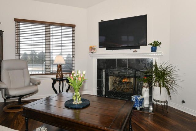 588 Geneva National AVENUE N, Lake Geneva, WI 53147