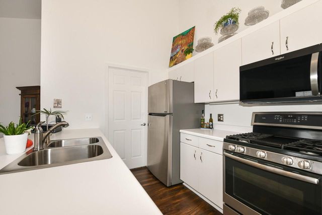 588 Geneva National AVENUE N, Lake Geneva, WI 53147