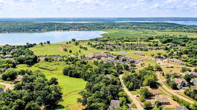 588 Geneva National AVENUE N, Lake Geneva, WI 53147