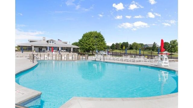 588 Geneva National AVENUE N, Lake Geneva, WI 53147