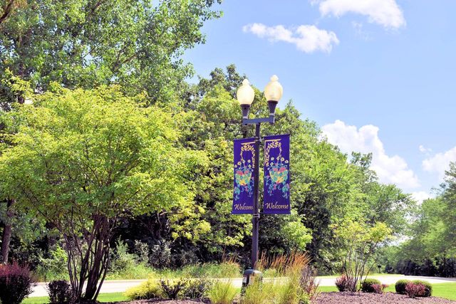 588 Geneva National AVENUE N, Lake Geneva, WI 53147