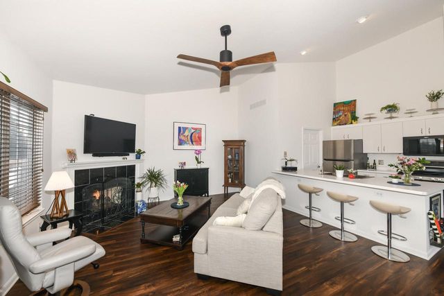 588 Geneva National AVENUE N, Lake Geneva, WI 53147