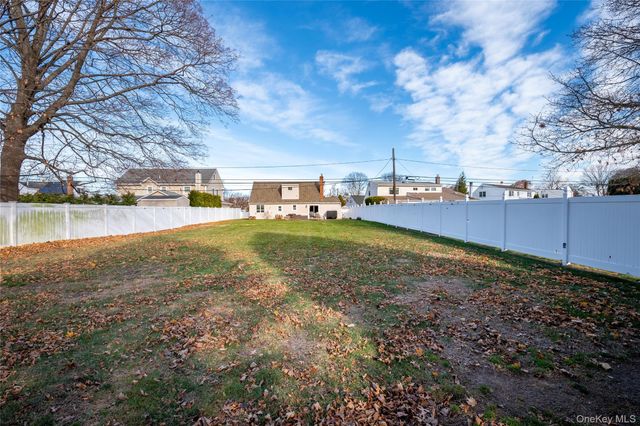 4030 Avoca Avenue, Bethpage, NY 11714