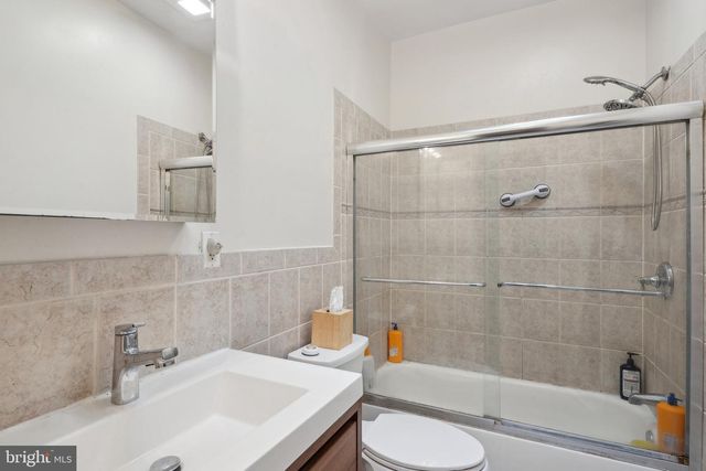 1029 G ST NE, Washington, DC 20002