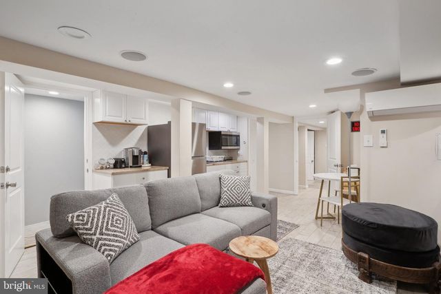 1029 G ST NE, Washington, DC 20002