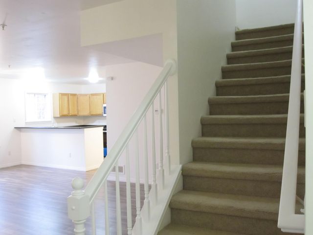3055 Barclay Way, Ann Arbor, MI 48105