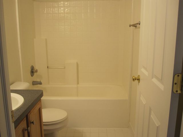 3055 Barclay Way, Ann Arbor, MI 48105