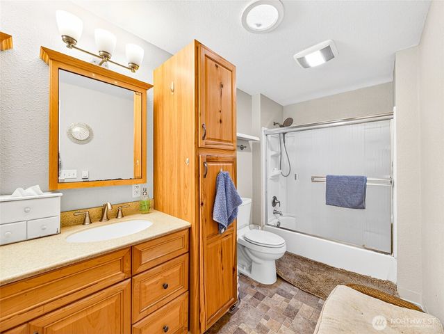 10712 NE 67 Street, Vancouver, WA 98662