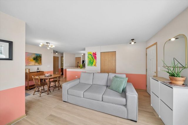 1624 Mcclure Road 1624, Aurora, IL 60505