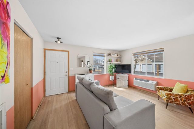 1624 Mcclure Road 1624, Aurora, IL 60505