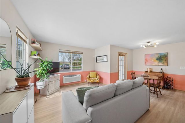 1624 Mcclure Road 1624, Aurora, IL 60505