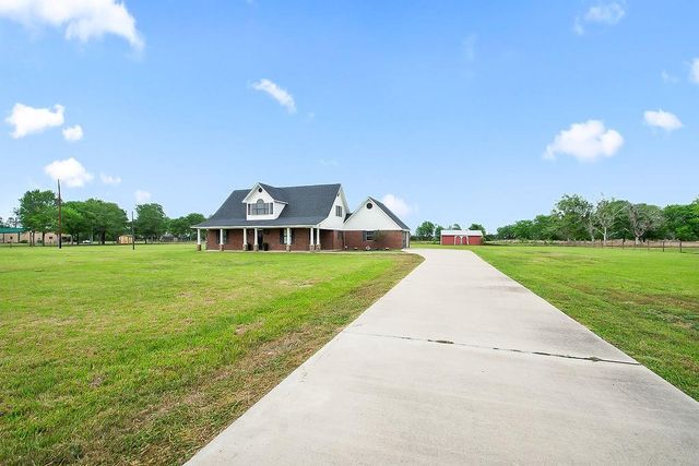 602 Cedar Creek Drive, Needville, TX 77461