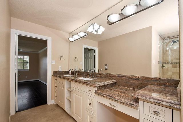 602 Cedar Creek Drive, Needville, TX 77461