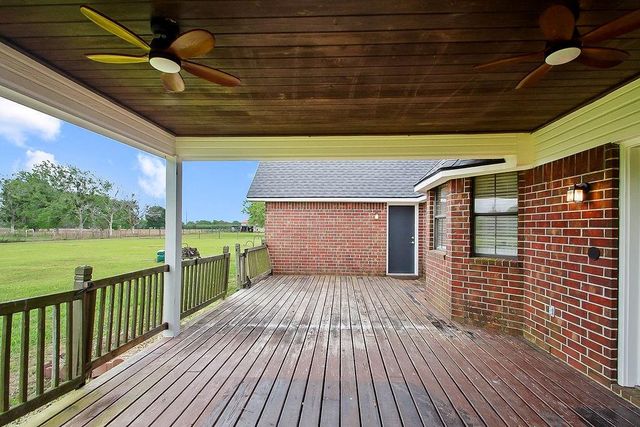 602 Cedar Creek Drive, Needville, TX 77461