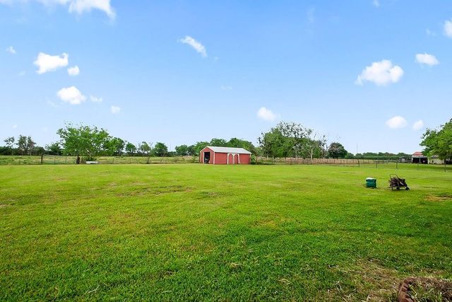602 Cedar Creek Drive, Needville, TX 77461