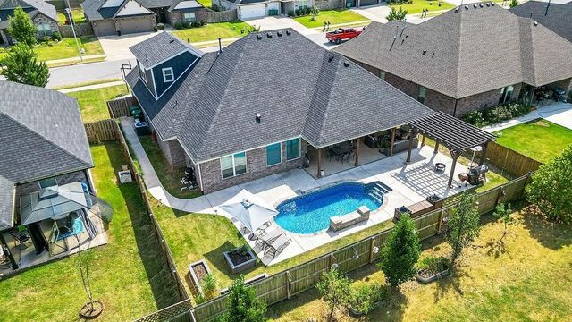 1400 Blue Moon Road, Centerton, AR 72719