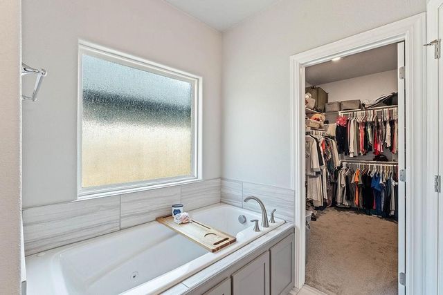 1400 Blue Moon Road, Centerton, AR 72719