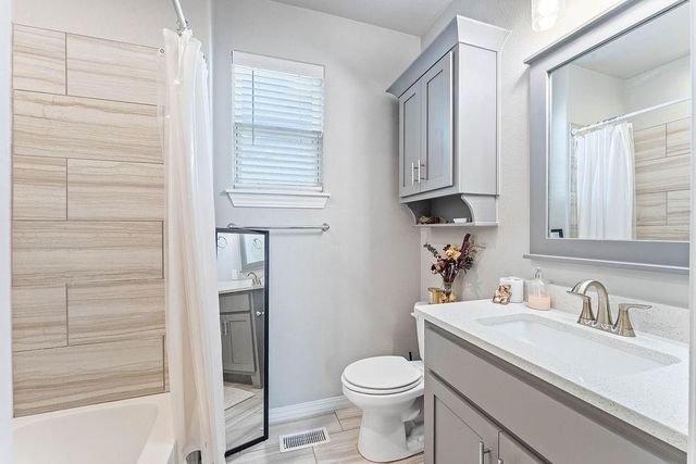 1400 Blue Moon Road, Centerton, AR 72719