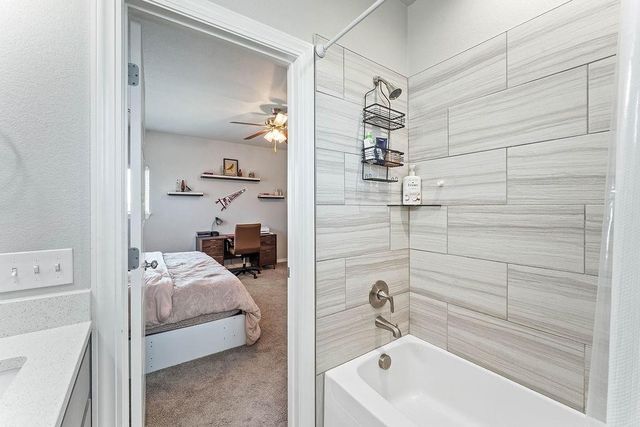 1400 Blue Moon Road, Centerton, AR 72719