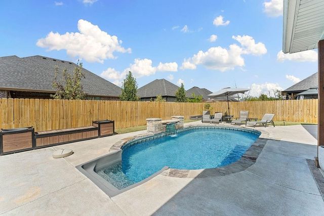 1400 Blue Moon Road, Centerton, AR 72719