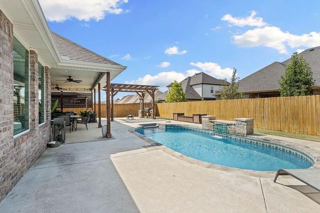 1400 Blue Moon Road, Centerton, AR 72719