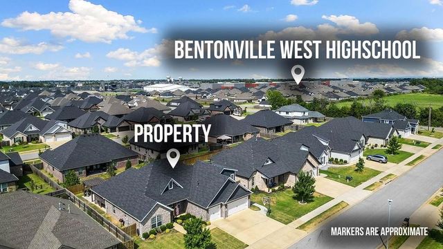 1400 Blue Moon Road, Centerton, AR 72719