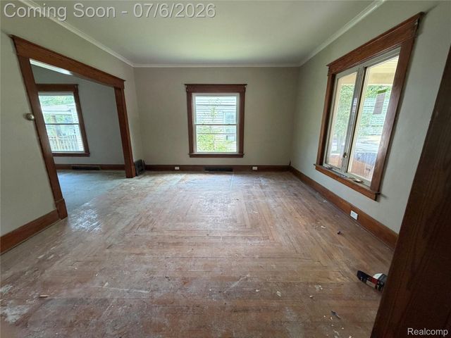 808 Division Street, Owosso, MI 48867