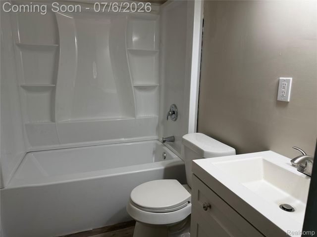 808 Division Street, Owosso, MI 48867