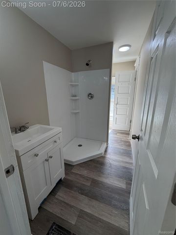 808 Division Street, Owosso, MI 48867