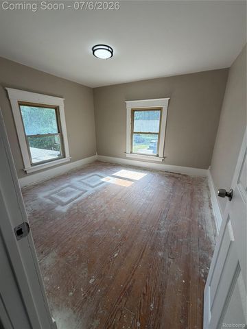 808 Division Street, Owosso, MI 48867