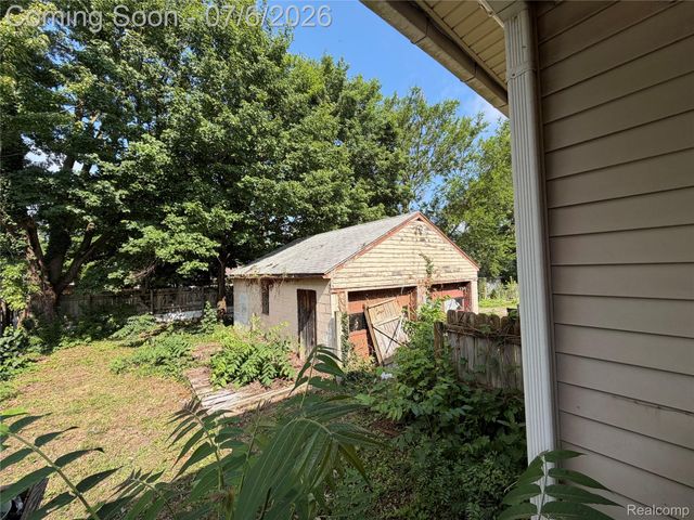 808 Division Street, Owosso, MI 48867