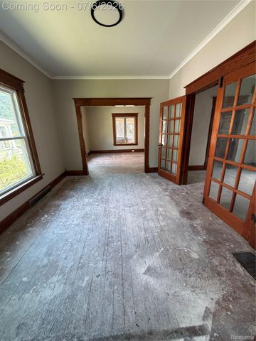 808 Division Street, Owosso, MI 48867