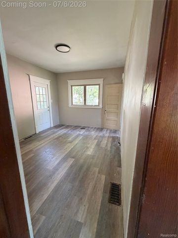 808 Division Street, Owosso, MI 48867