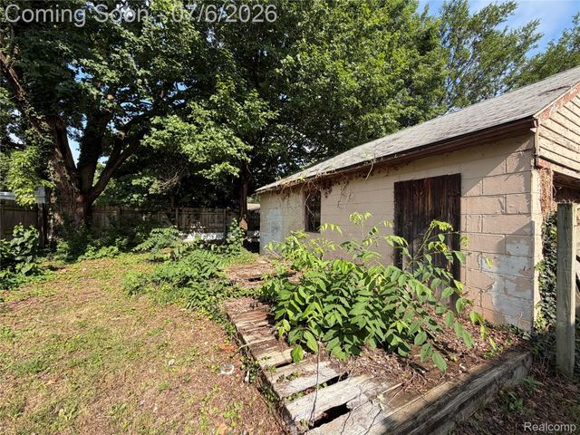 808 Division Street, Owosso, MI 48867