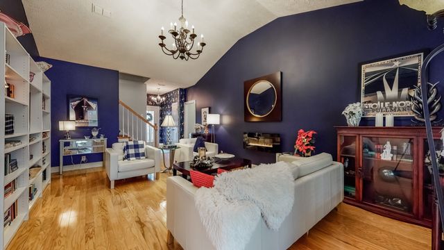 1815 Potters Ct, Murfreesboro, TN 37128