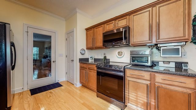 1815 Potters Ct, Murfreesboro, TN 37128