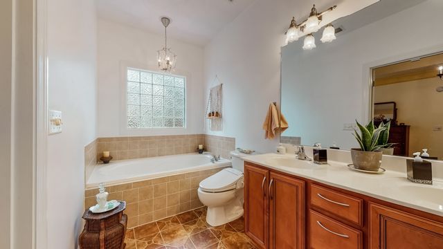 1815 Potters Ct, Murfreesboro, TN 37128