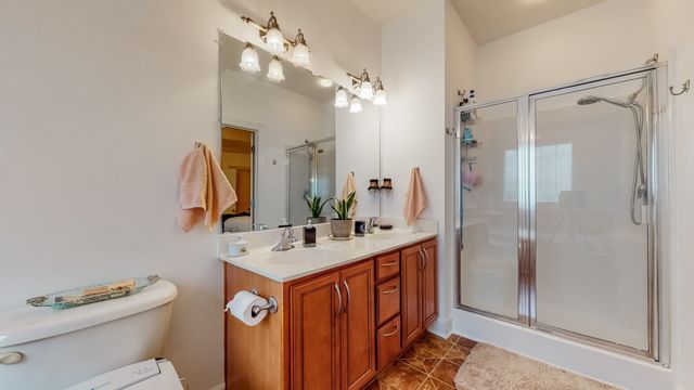 1815 Potters Ct, Murfreesboro, TN 37128