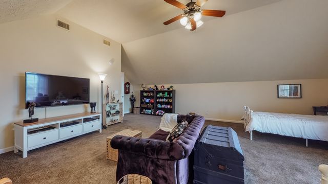 1815 Potters Ct, Murfreesboro, TN 37128