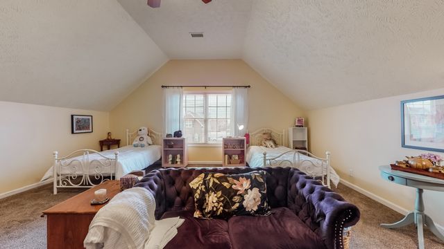 1815 Potters Ct, Murfreesboro, TN 37128