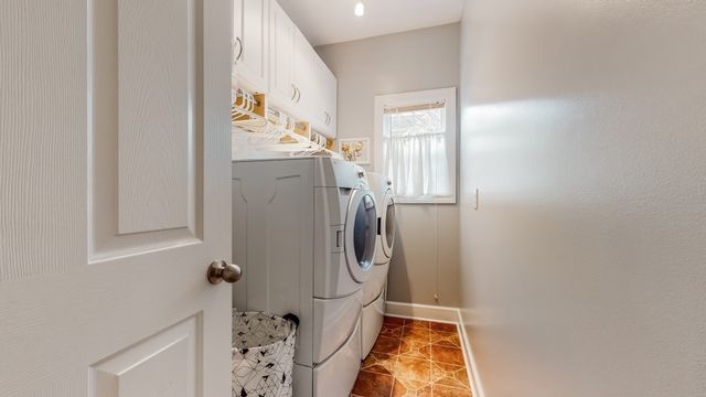 1815 Potters Ct, Murfreesboro, TN 37128