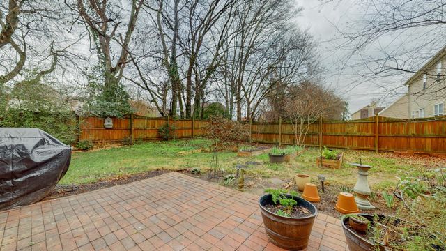 1815 Potters Ct, Murfreesboro, TN 37128