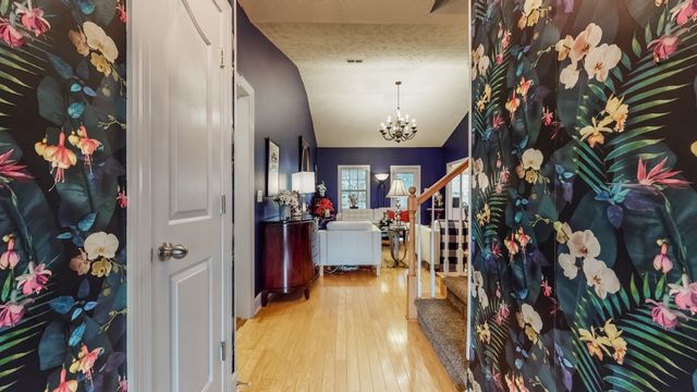 1815 Potters Ct, Murfreesboro, TN 37128