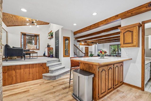 121 Saeger AVENUE, Oconomowoc, WI 53066