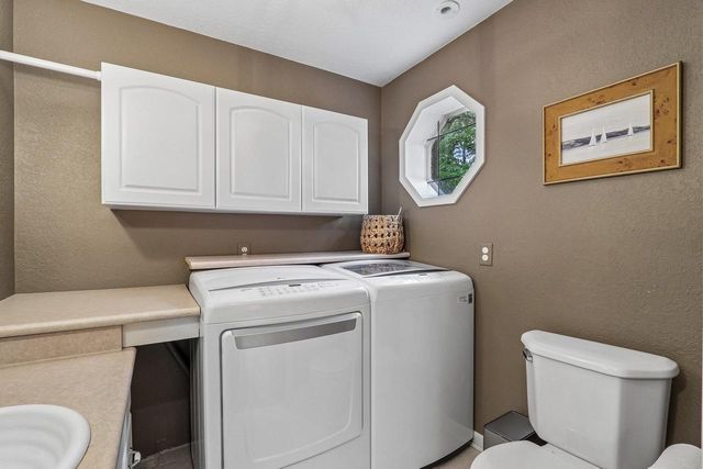 121 Saeger AVENUE, Oconomowoc, WI 53066