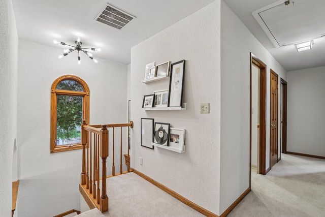 121 Saeger AVENUE, Oconomowoc, WI 53066